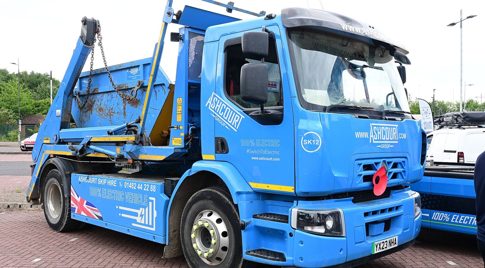 Mavi Renault Trucks D Wide konteyner taşıyıcı kamyon